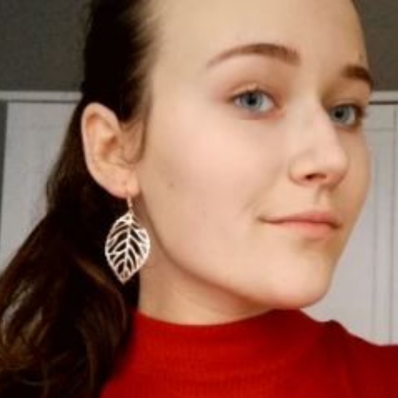 4 for $20 Leaf Earrings (Gold) - Picture 2 of 6